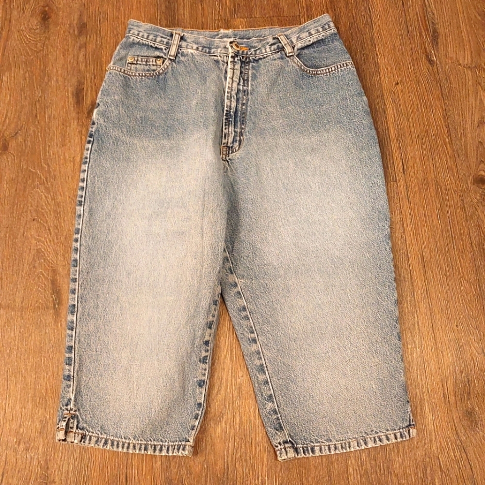 Carolina Blues Women’s Blue Jean Capris - Size 12, Classic & Comfortable